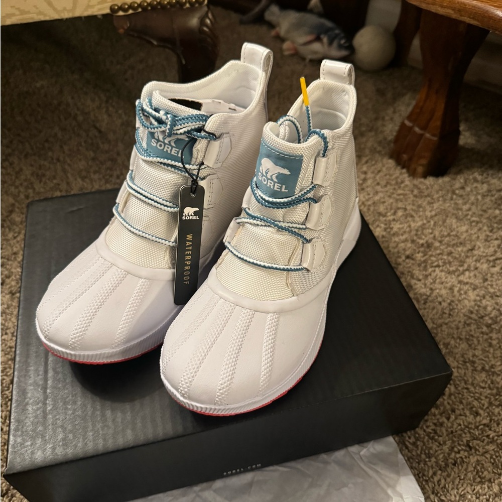 Sorel waterproof boot